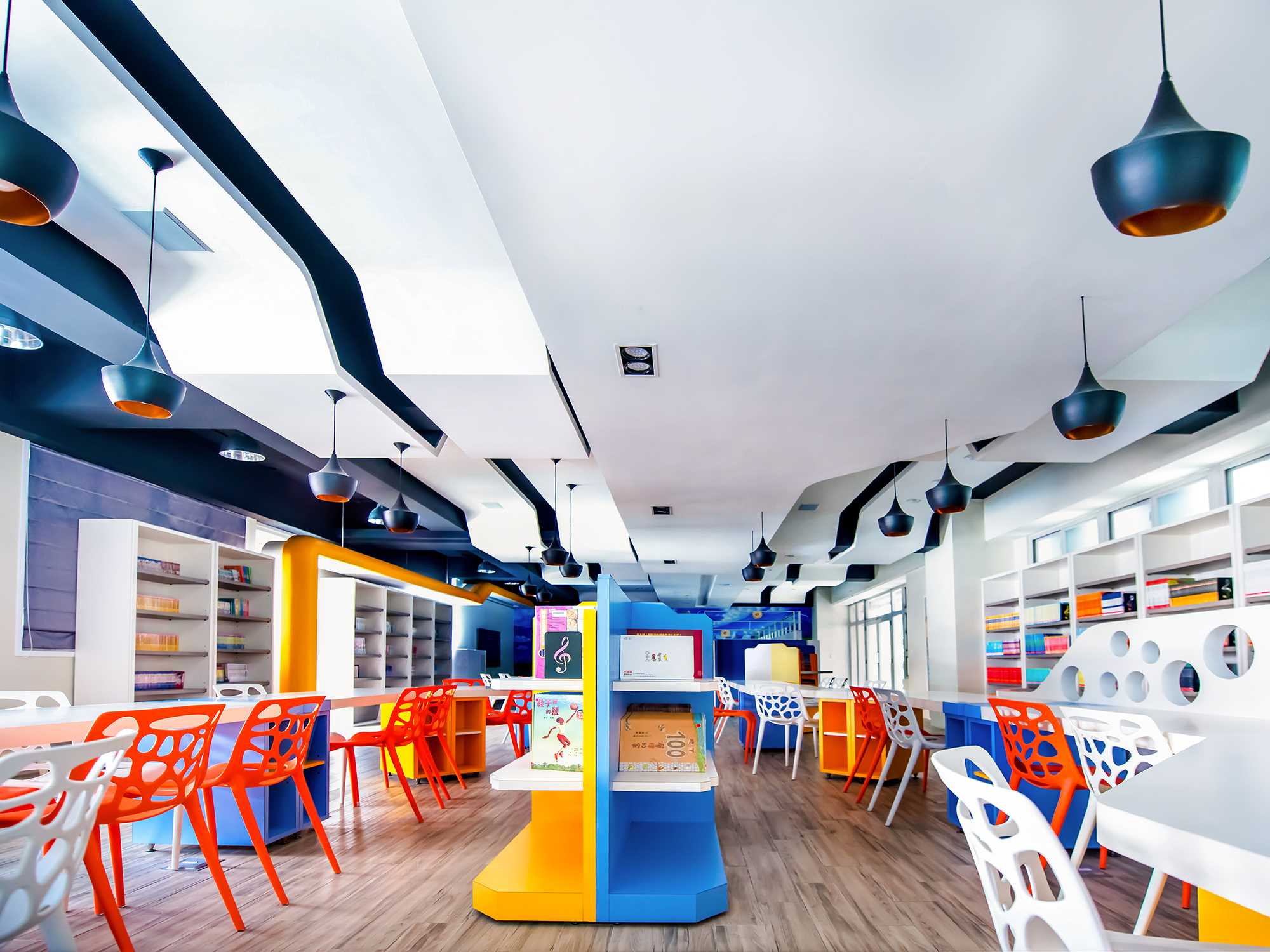 DIGITAL LEARNING CENTRE - Silver Winner - 2016 London Design Awards