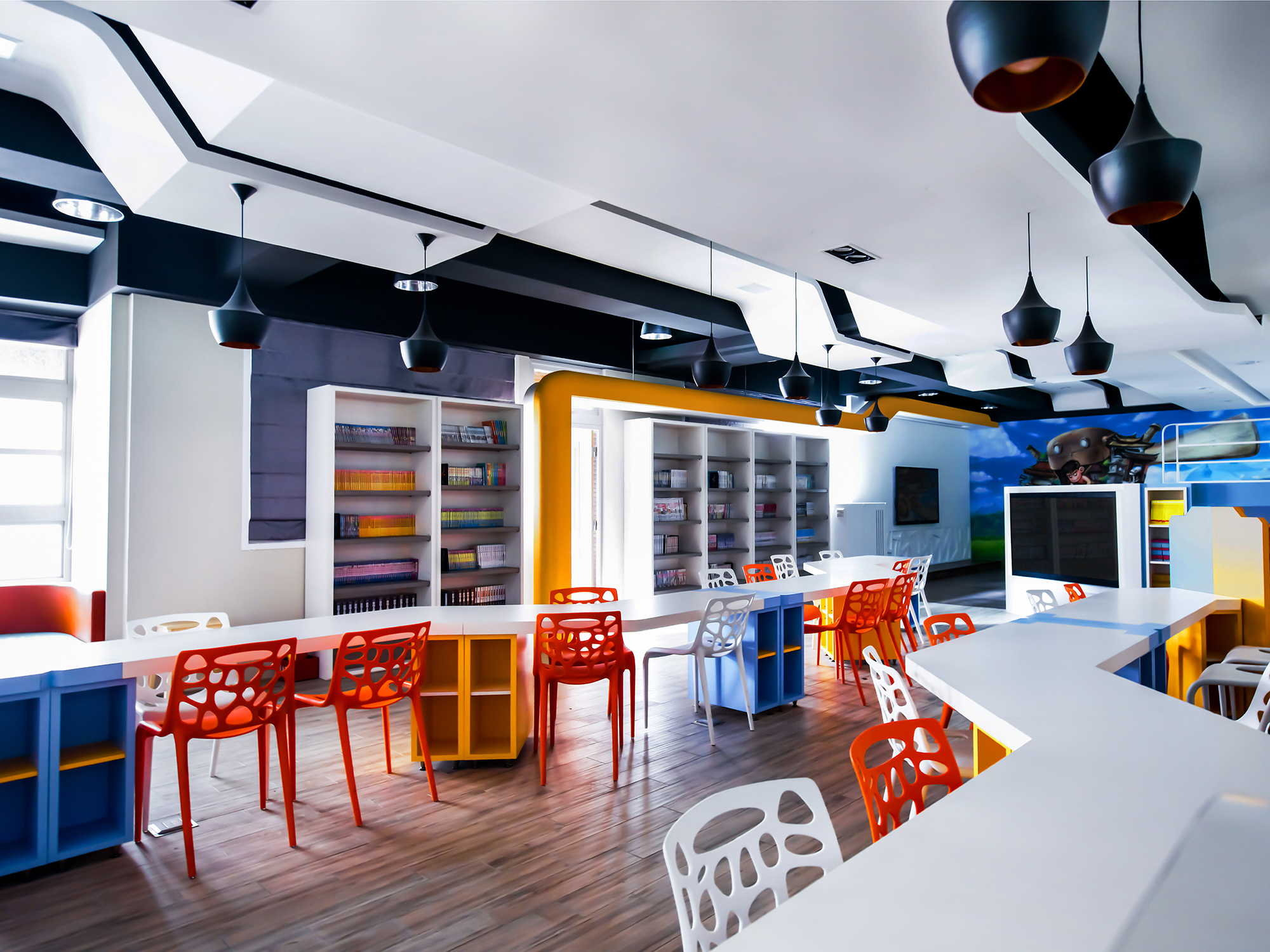 DIGITAL LEARNING CENTRE - Silver Winner - 2016 London Design Awards