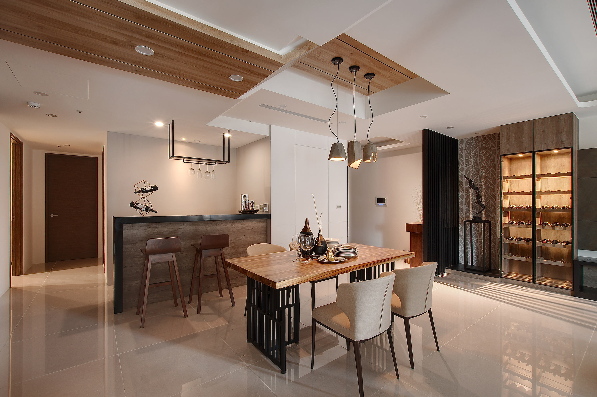 The Balance between the Compact Design and the Space