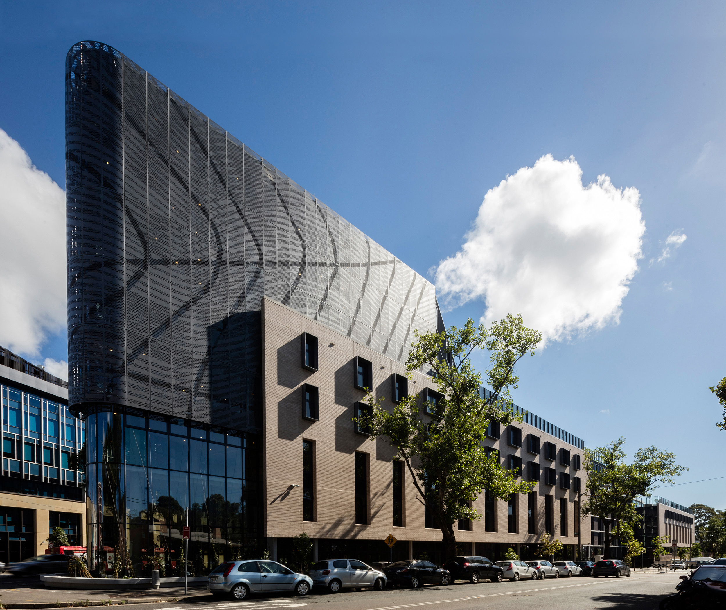 Regimented Building Design University of Sydney, Regiment Building