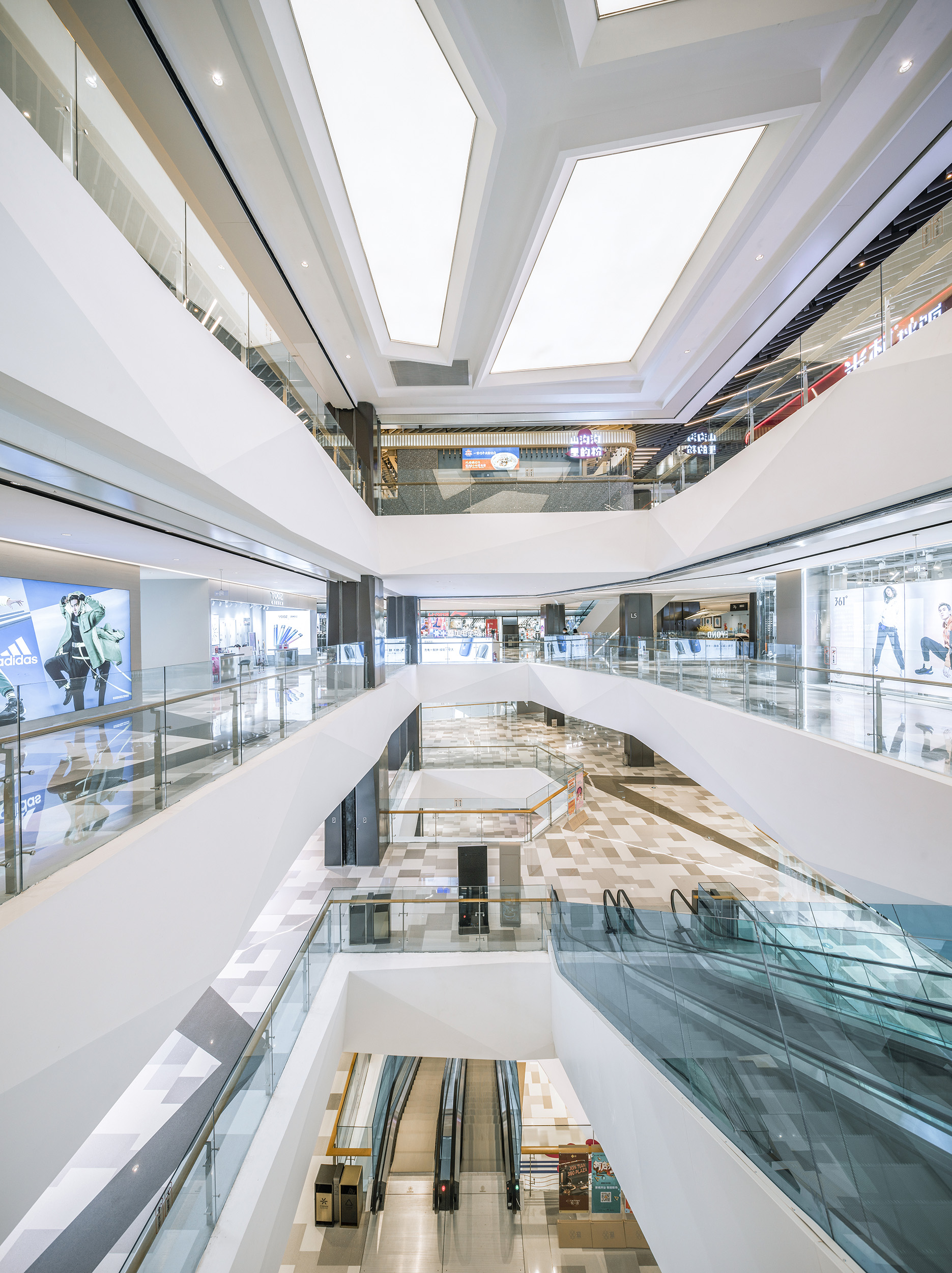 Xintian 360 Plaza/Taikang W mall
