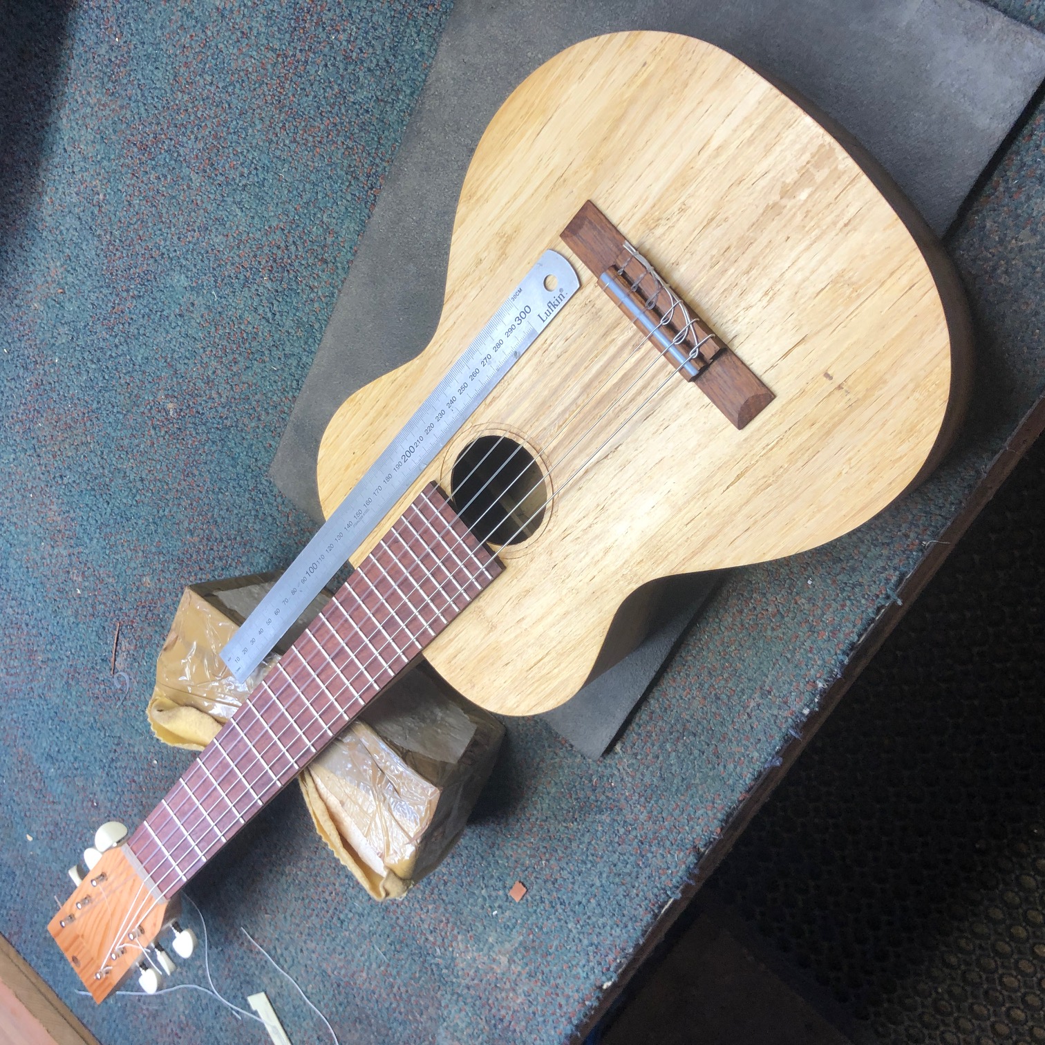 LittleGuitarsForLittlePeople